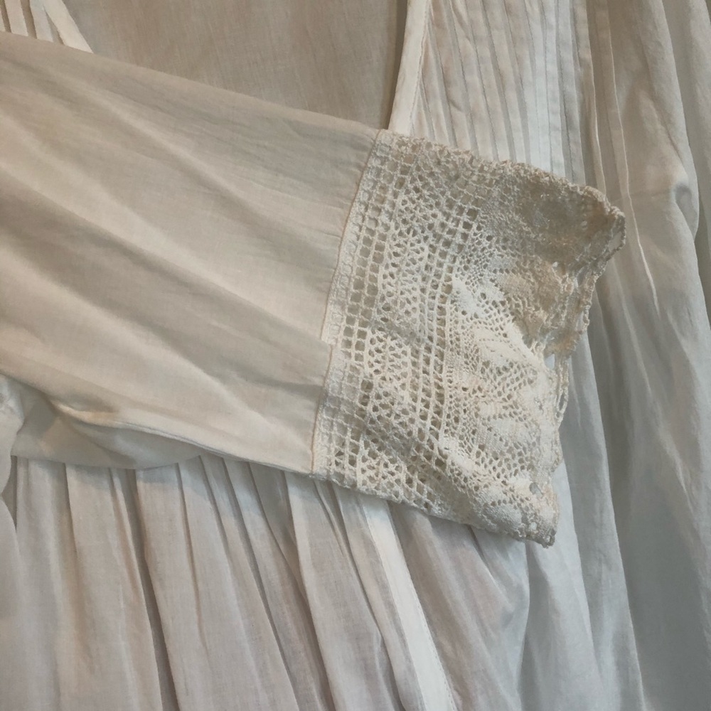 White crochet trim flyaway - Picture 4 of 8